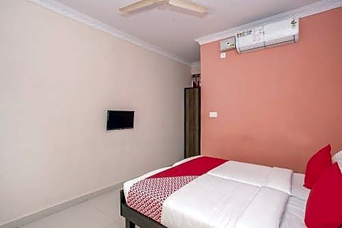 OYO Flagship 10363 Sri Balaji Guest House & Restaurent