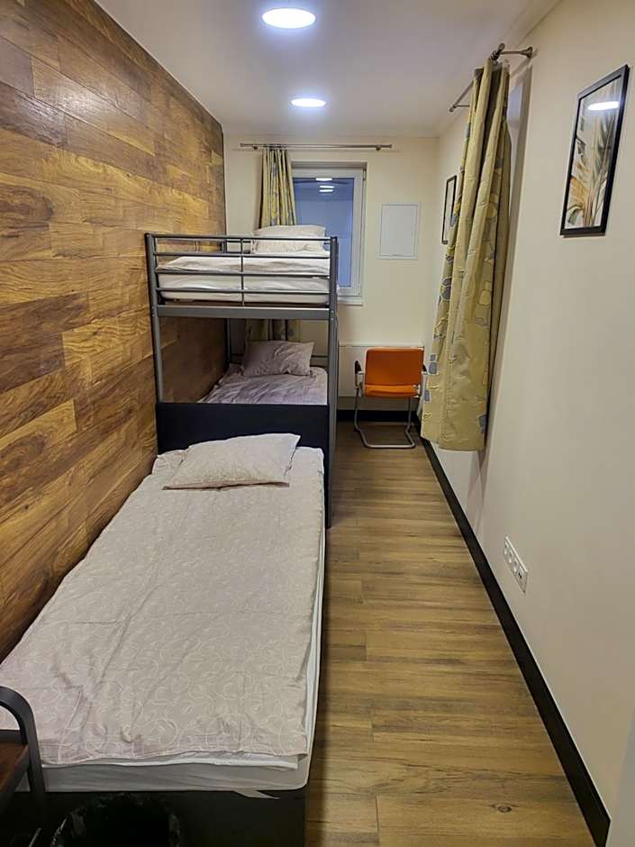 Rooms4Rest Bokserska - Private rooms for tourists