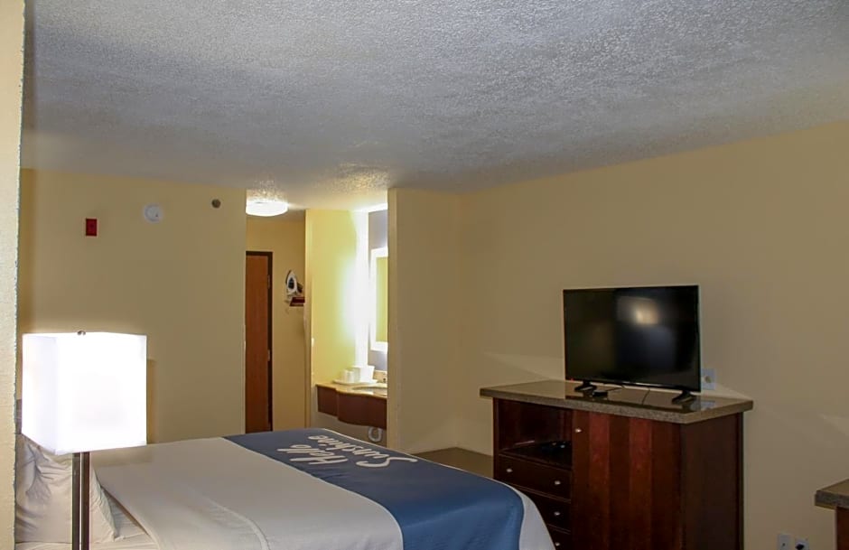 Days Inn by Wyndham Batavia Ohio