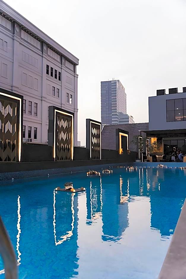 Grand Central Premier