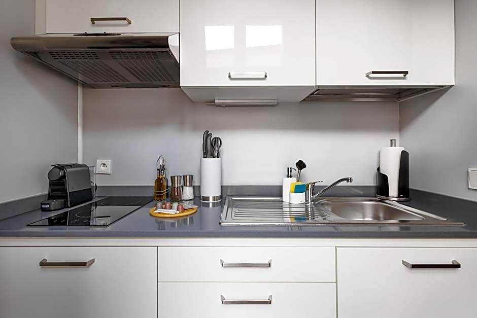 limehome Prague Halkova