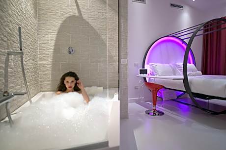 Double Room with Hot Tub