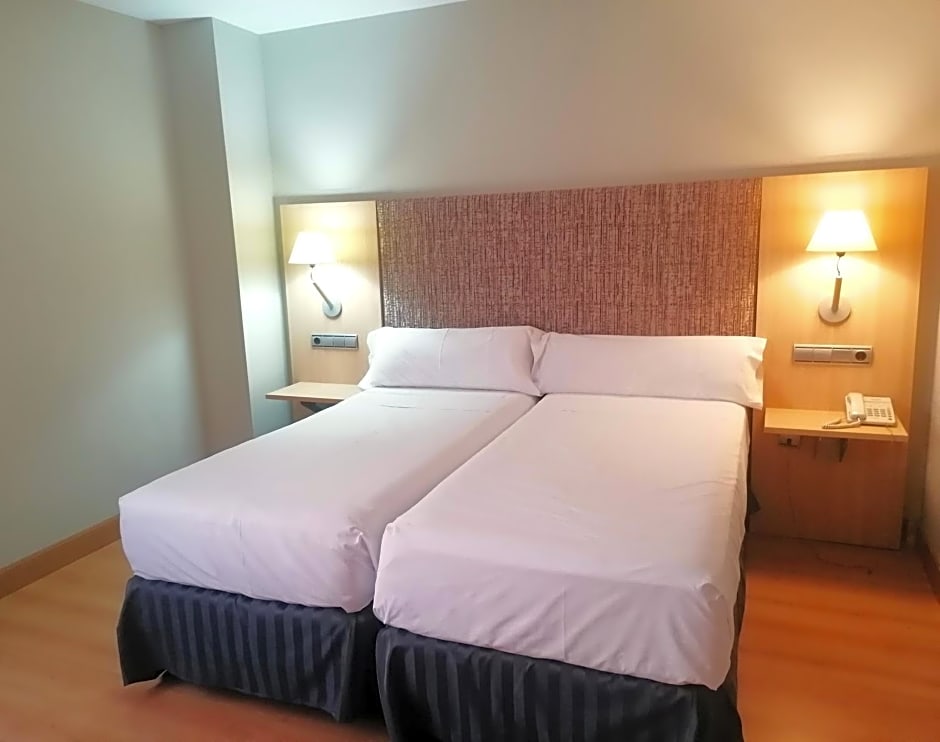 Hospedium Hotel Villa Gom