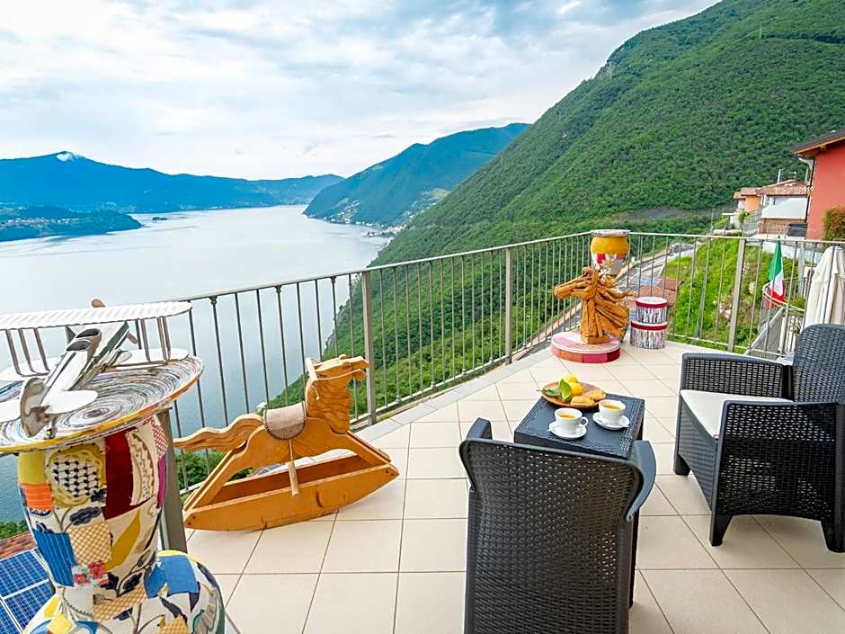 Serafino - nice terrace & swimming pool on the Iseo Lake