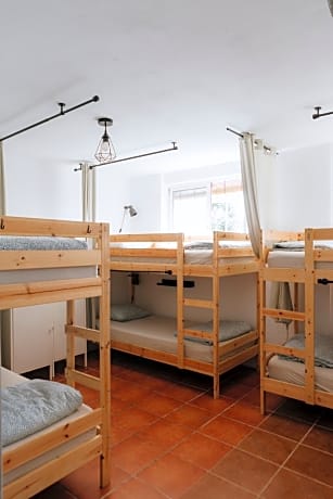 Bed in 6-Bed Dormitory Room