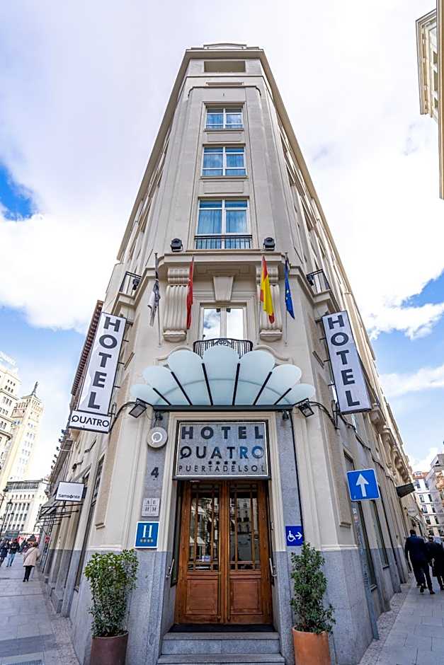 Quatro Puerta Del Sol