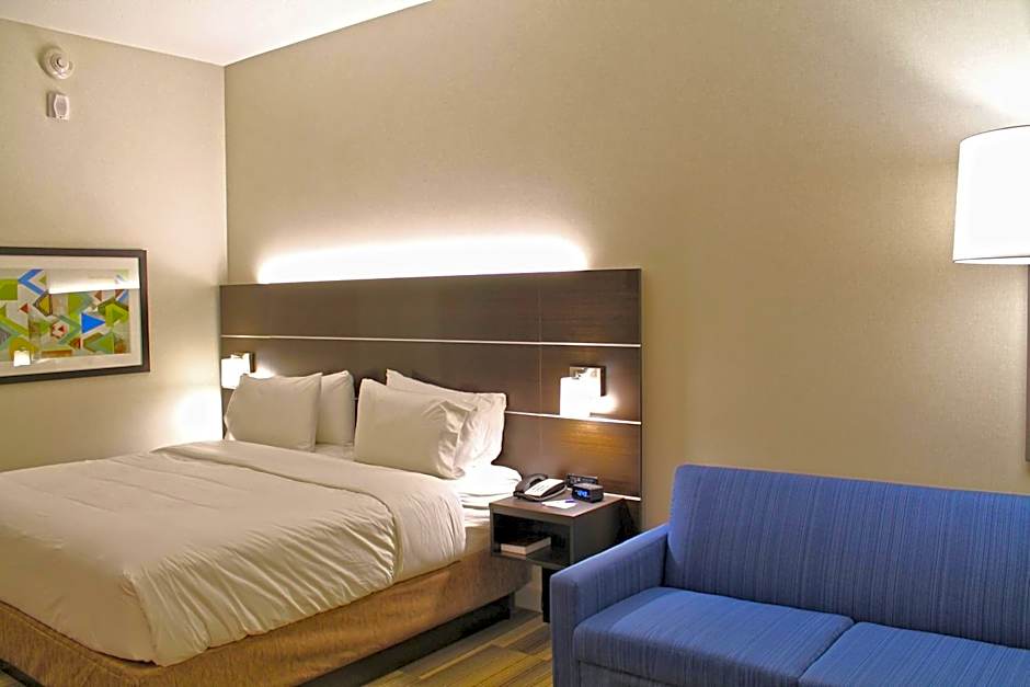 Holiday Inn Express & Suites St. Louise South I-55 By IHG