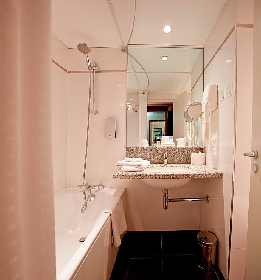 Holiday Inn Bordeaux Sud - Pessac by IHG