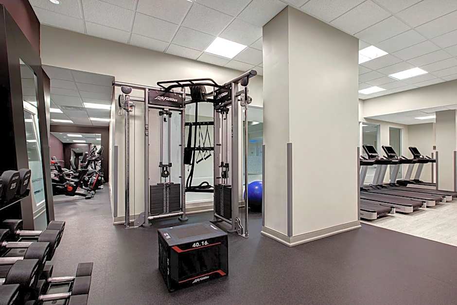 DoubleTree by Hilton Toronto Downtown