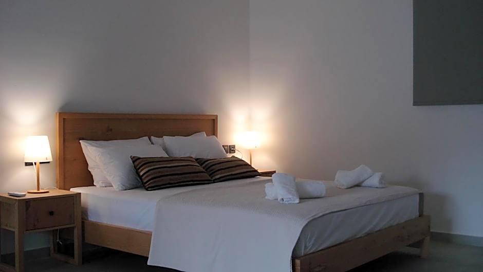 Heliopetra Sea View Studios