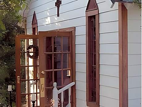 Country Woods Inn