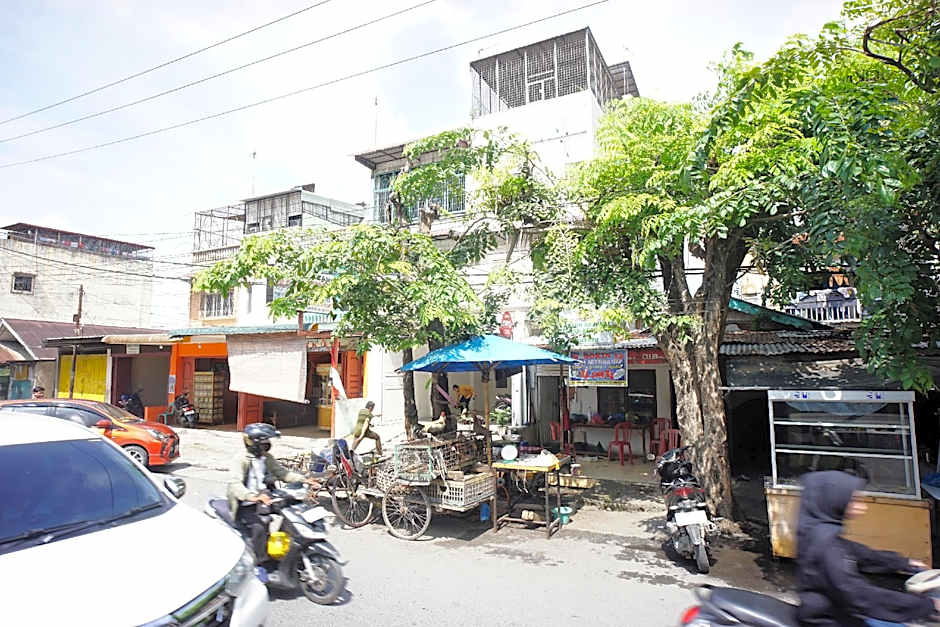 Hotel O Mandala Near Universitas Negeri Medan ( UNIMED )