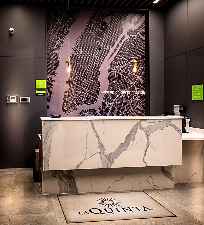 La Quinta by Wyndham Time Square South