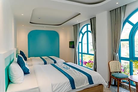 Deluxe Family Room