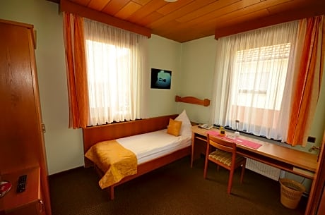 Economy Single Room