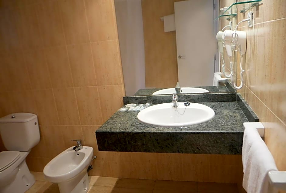 Hotel Brisamar Suites