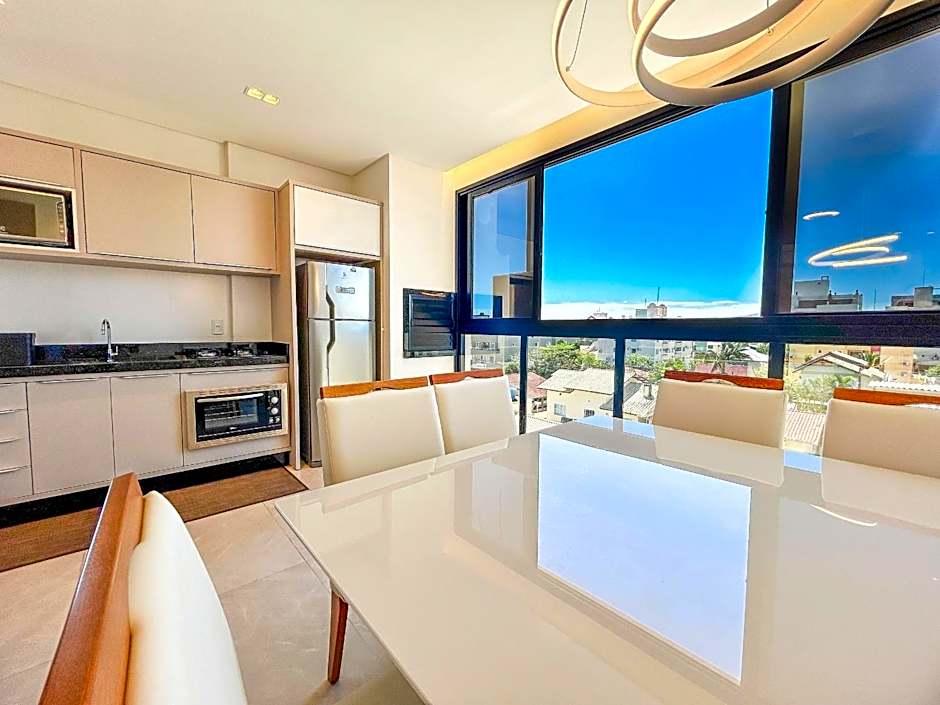 Apto NOVO, com piscina, 250m da praia