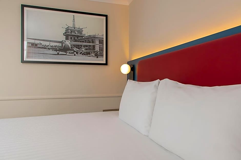 London Croydon Aerodrome Hotel By Sunday
