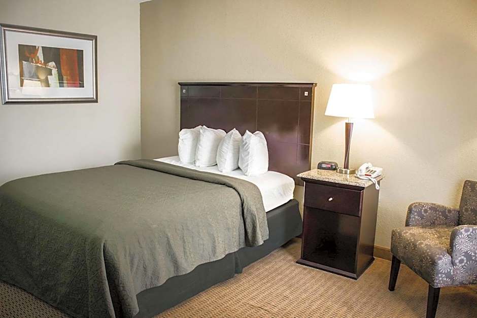 Quality Inn & Suites Wilson I-95