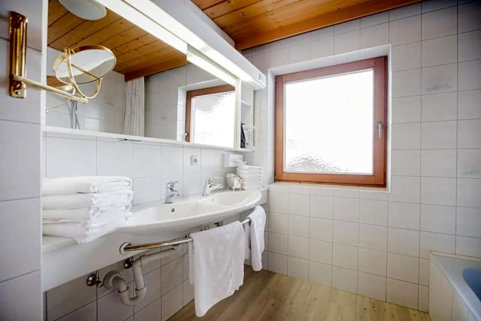 Aparthotel Dorfplatzl Garni