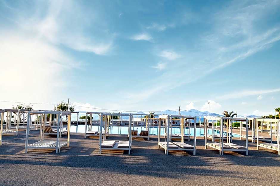 Grand Blue Beach Hotel