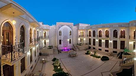 Ark Hotel