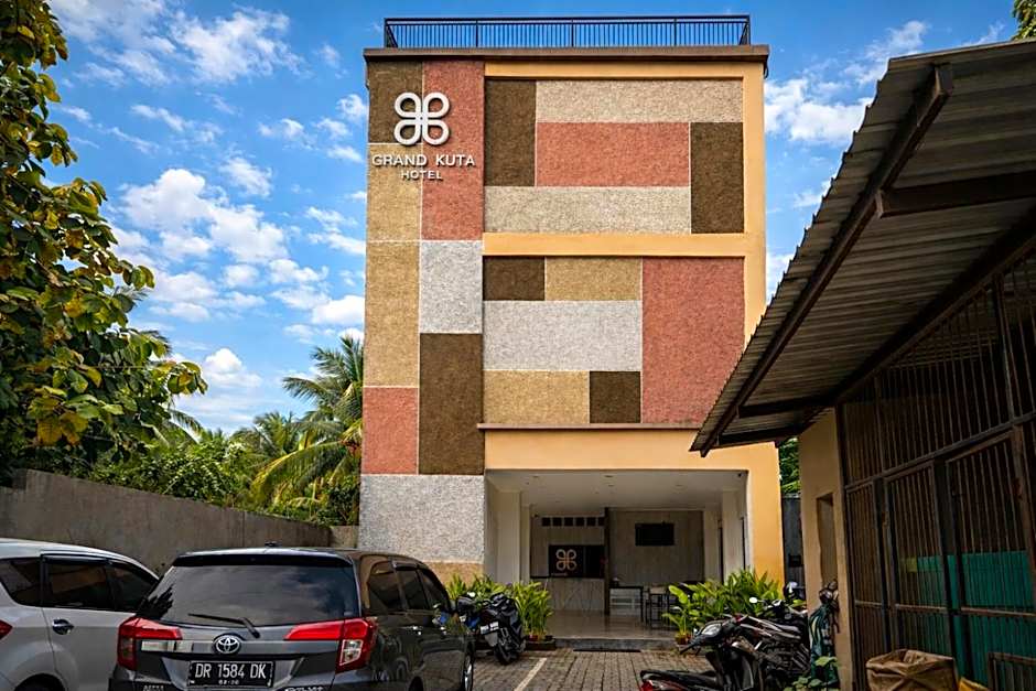 Grand Kuta Hotel Lombok - Pool - 43 inch Google TV - Strong 60Mbps WiFi - New Enhanced Management