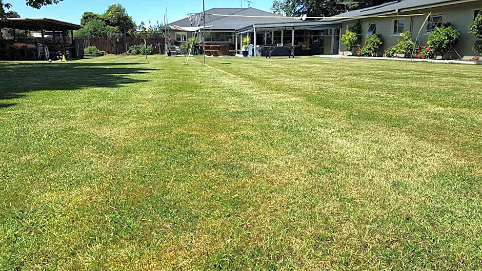 Happy Apple Backpackers