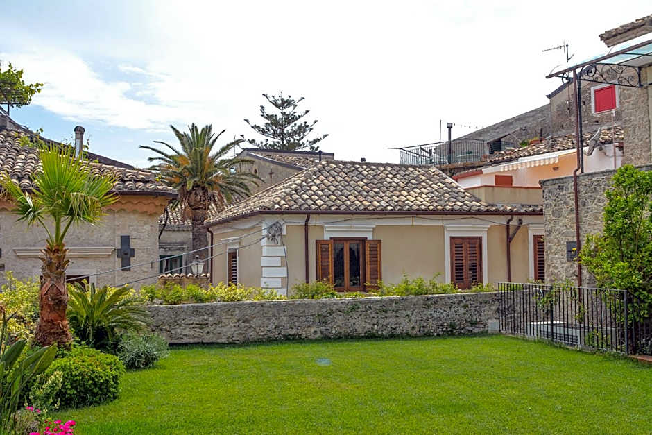 Palazzo Candida B&B