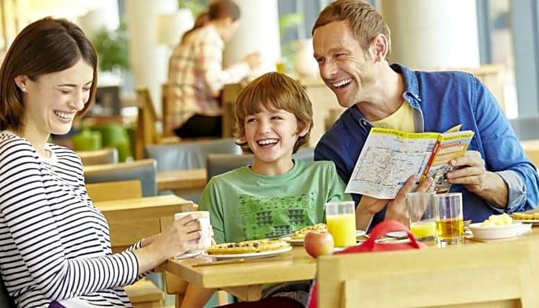 Hampton Inn & Suites by Hilton Tampa Busch Gardens Area