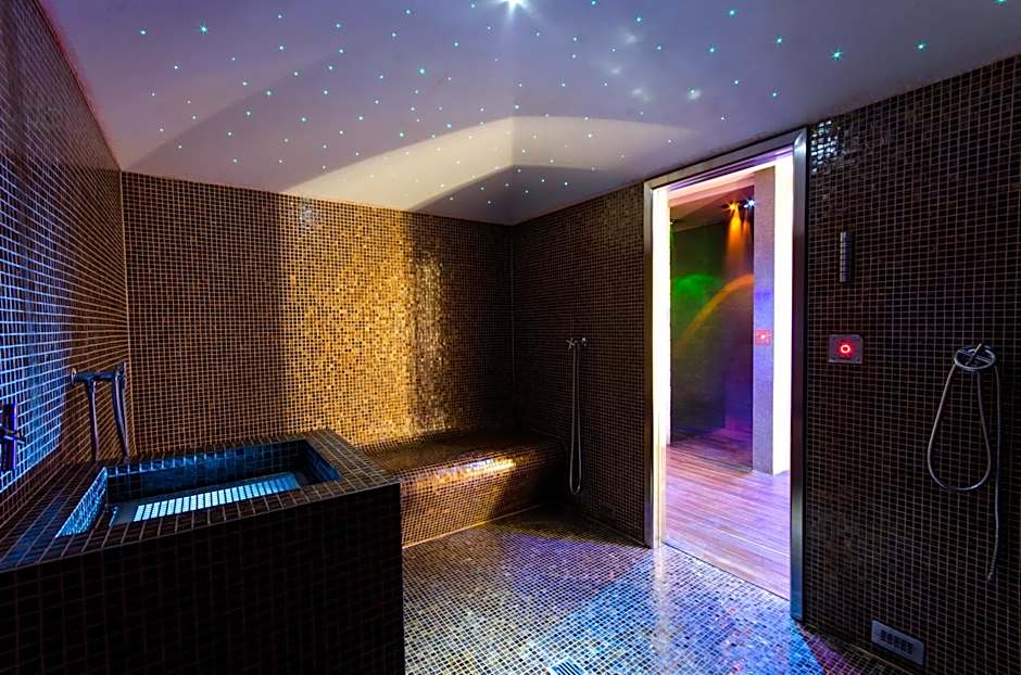 Sport Village Hotel & Spa