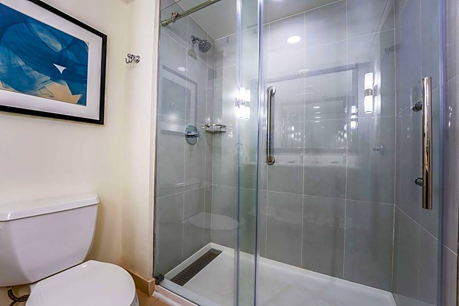 DoubleTree by Hilton South Charlotte Tyvola