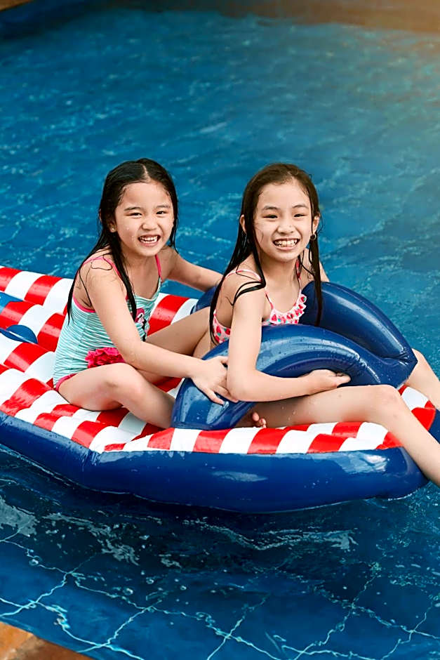 Jen Manila by Shangri-La