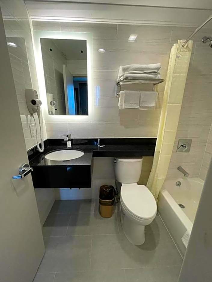 Royal Hotel Bronx