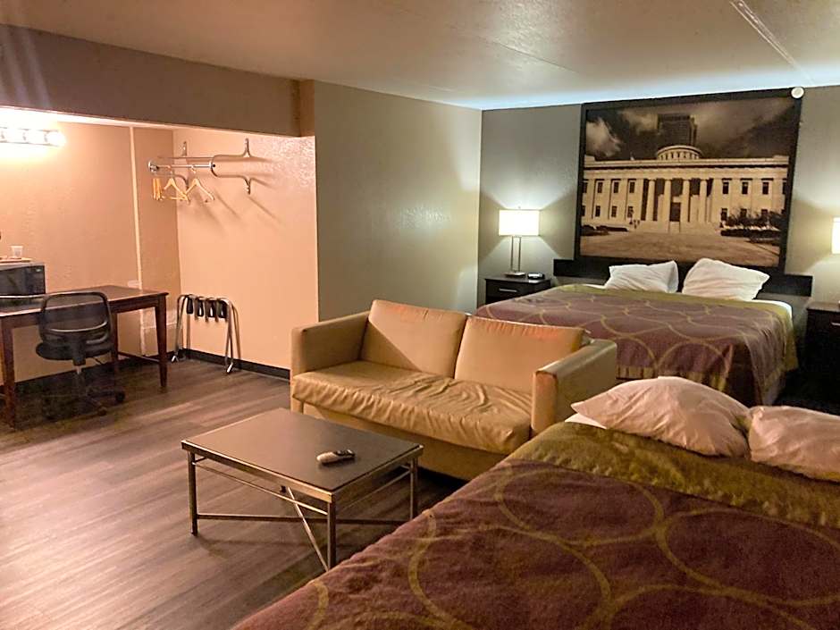 Super 8 by Wyndham Millbury/Toledo