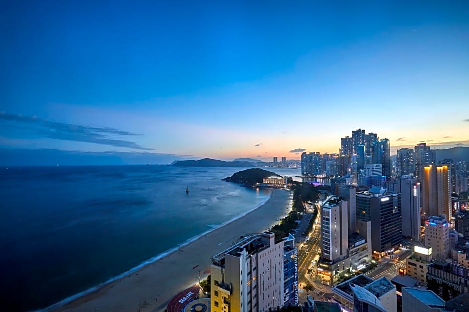Kolon Seacloud Hotel