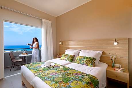 Double or Twin Room with Sea View