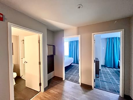 2 Bedroom Suite