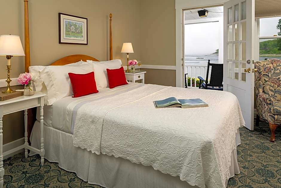 Dockside Guest Quarters