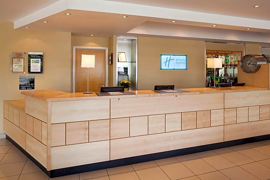 Holiday Inn Express Chester Racecourse By IHG