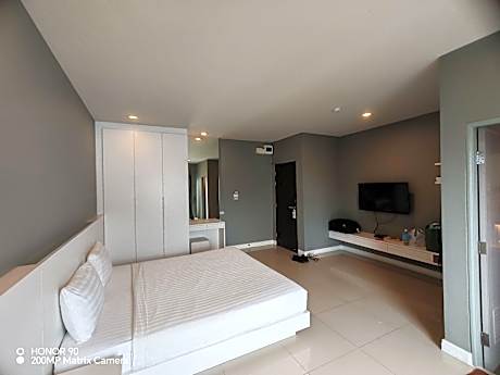 Standard Double Bed