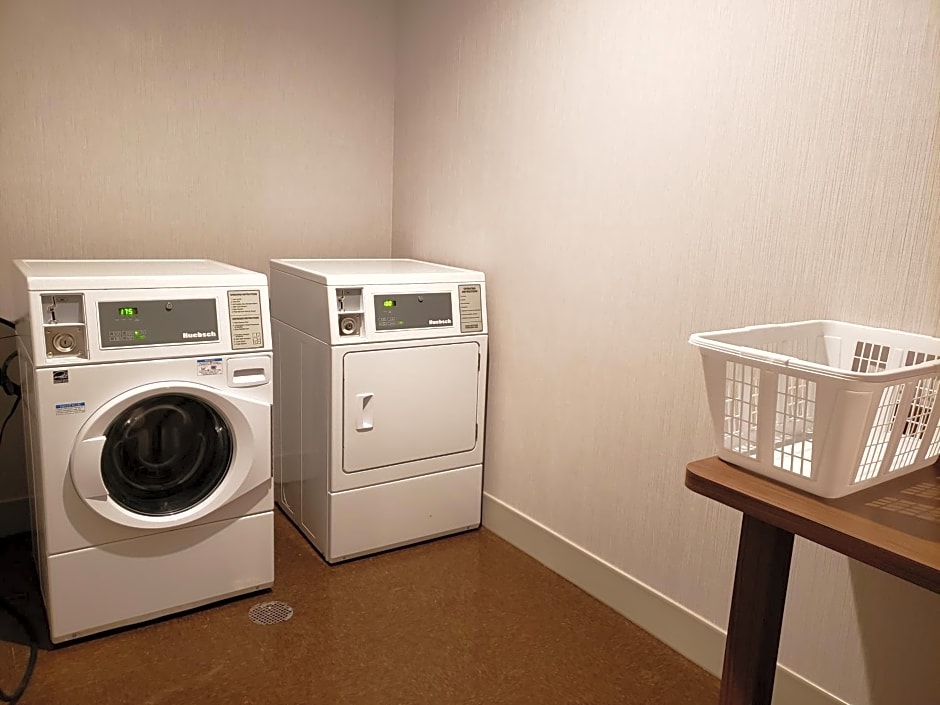 Holiday Inn Express & Suites Macon North By IHG