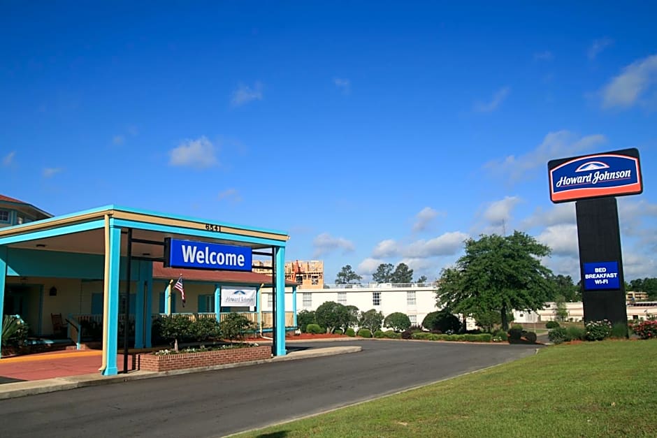 Howard Johnson by Wyndham Hattiesburg