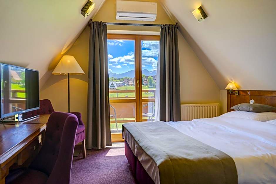 Hotel REDYK Ski&Relax - narty i widok na góry na wyciągnięcie ręki