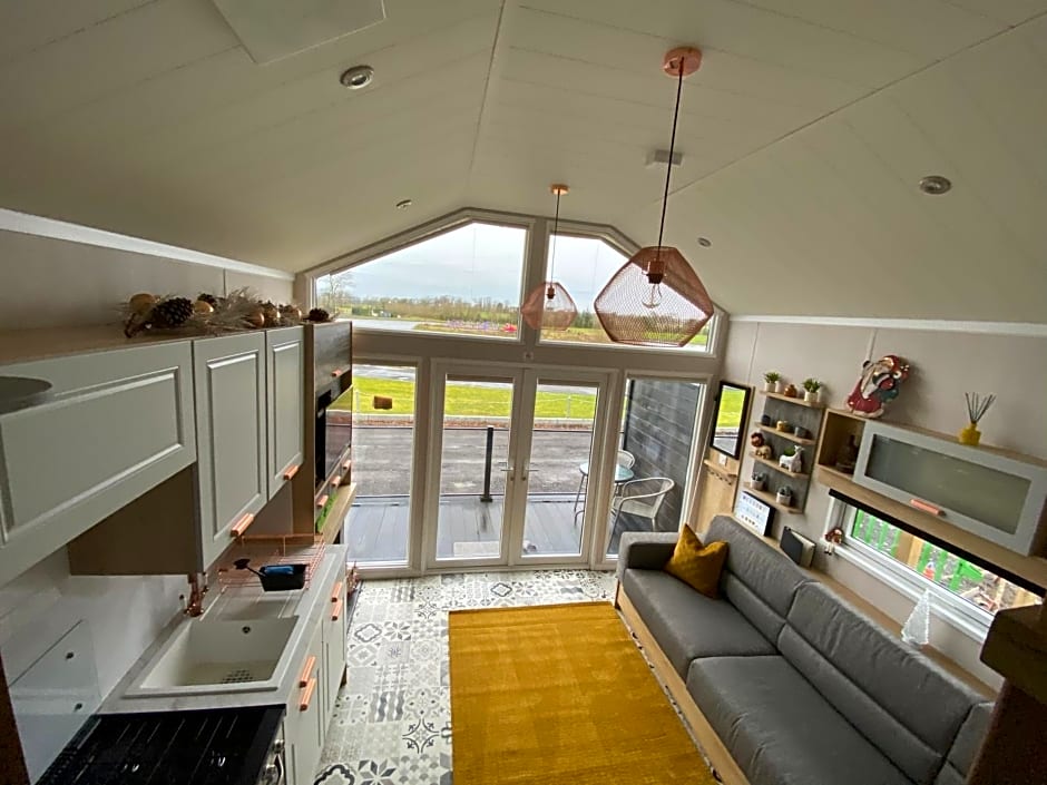 Arranview Lochside Pods & Lodges all with private Hot-tubs