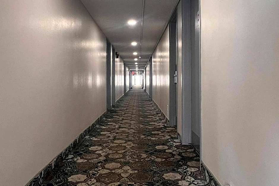 Econo Lodge Motel Village