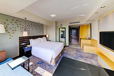 Executive King Triple