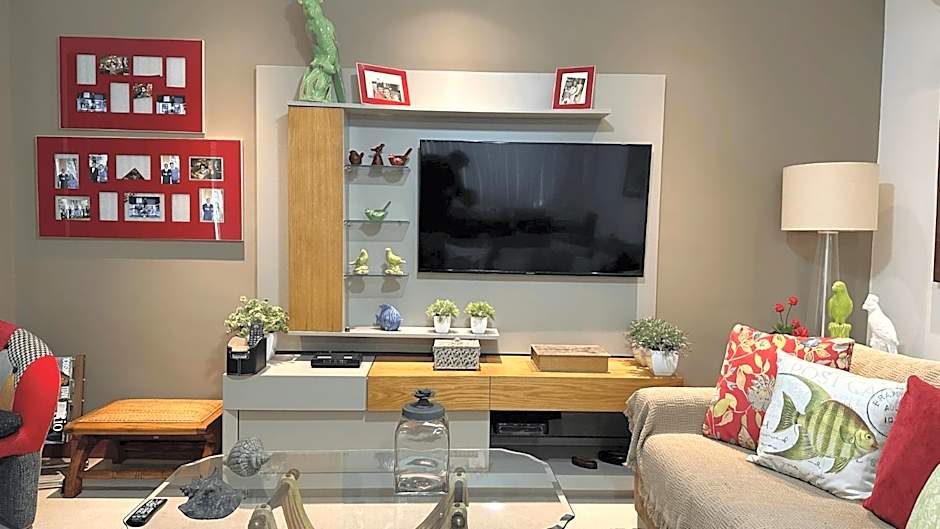 Spacious house for up to 19 people, 5 minutes from the beach.