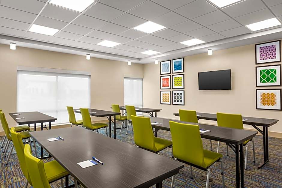 Holiday Inn Express & Suites - Ukiah By IHG