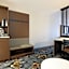 DoubleTree By Hilton Hotel Savannah Airport